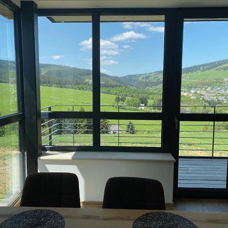Apartment Enzian Loučná pod Klínovcem Dış mekan fotoğraf