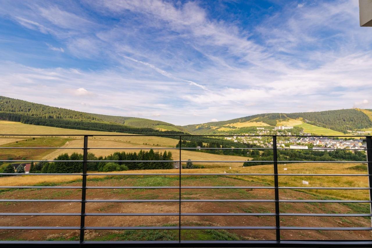 Apartment Enzian Loučná pod Klínovcem Dış mekan fotoğraf